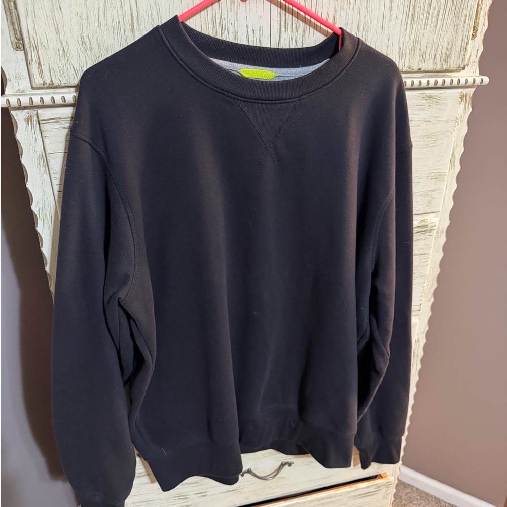 MTA Sport Men's Black Crewneck Sweater